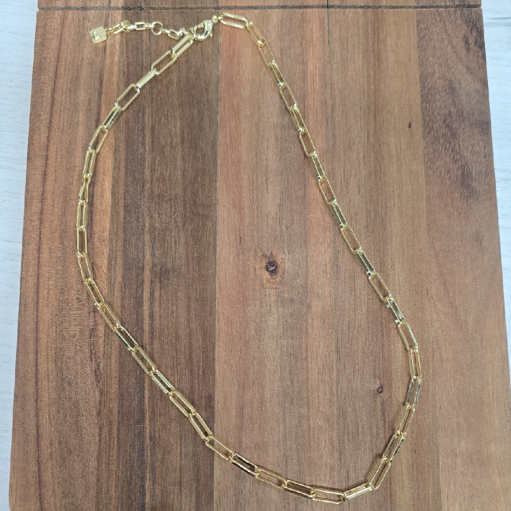 Elegant Gold Chain Necklace